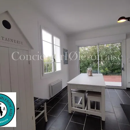 بيت للعطل La Maison Noemie *