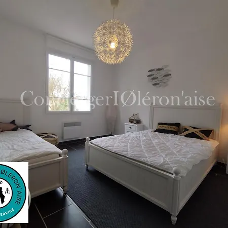 La Maison Noemie بيت للعطل *